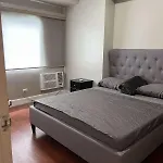 Cozy Unit In Forbeswood Parklane Bgc