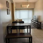 Cozy Unit In Forbeswood Parklane Bgc