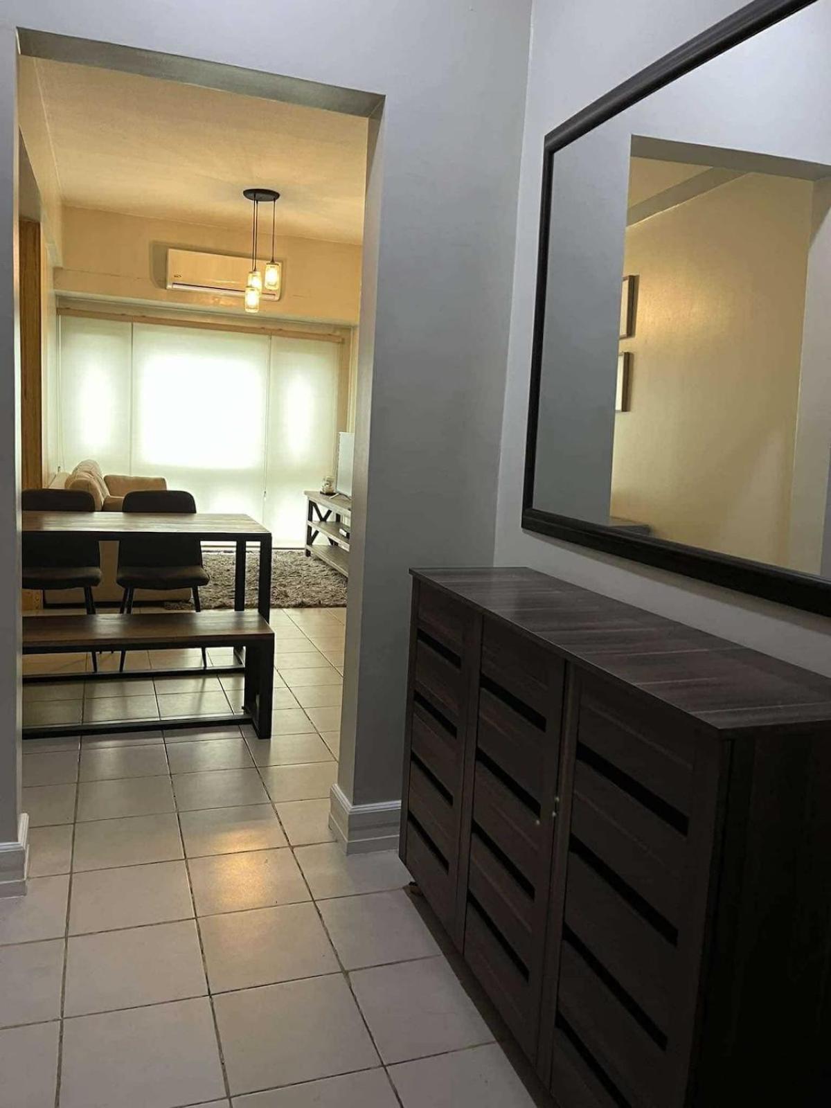 Cozy Unit In Forbeswood Parklane Bgc Apartment Manila